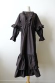 画像1: naokitomizuka (ナオキトミヅカ) Nylon ruffled dress brown (1)
