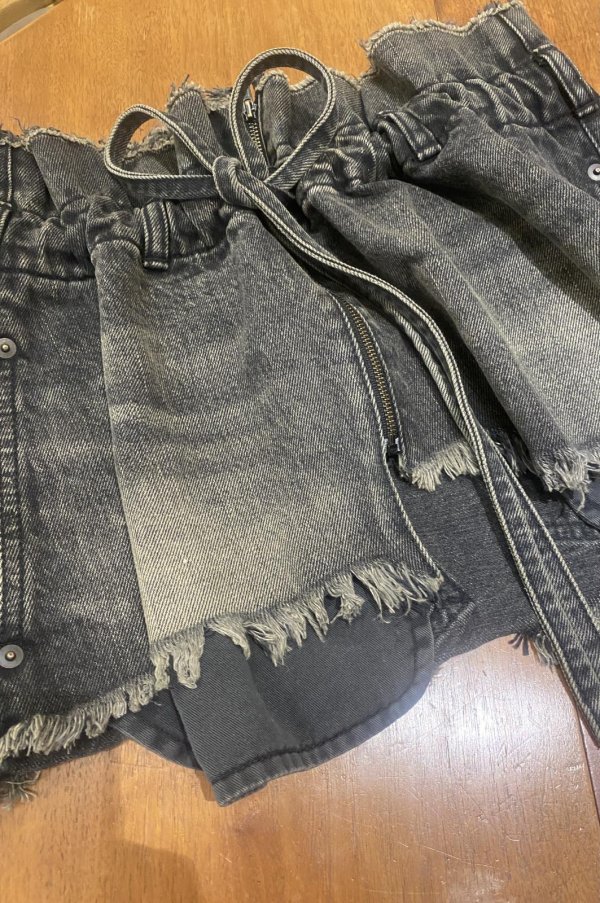 画像1: MIKIOSAKABE Mini Cut Off Denim Skirt black (1)