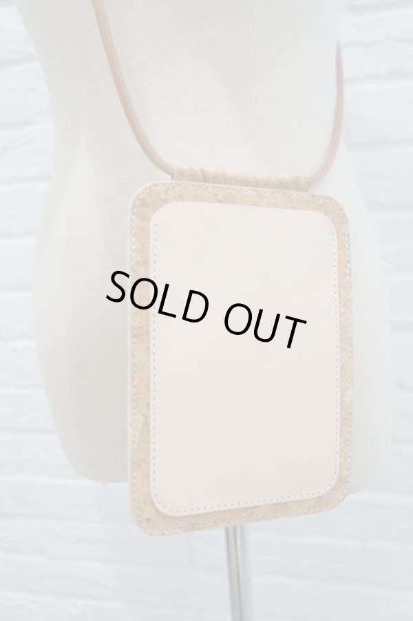 画像3: DECO depuis 1985 (デコ ドゥピュイイチキューハチゴー) 3WOOD PASS CASE beige (3)