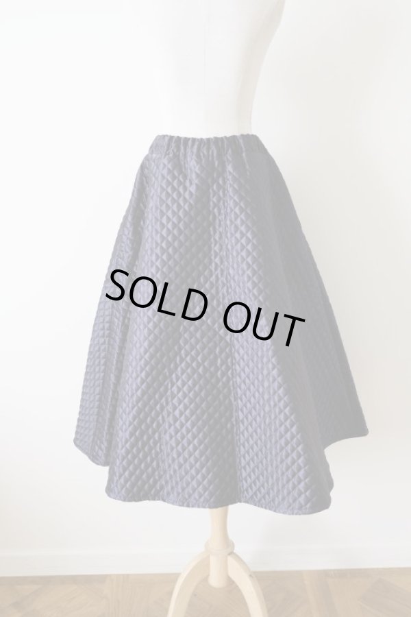 画像2: youmolaugh サテンキルティングスカート　NAVY (2)