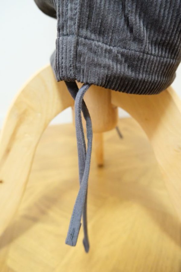 画像3: MERELY MADE（ メアリーメイド）CORDUROY RELAX WIDE PANTS　IRON GREY (3)