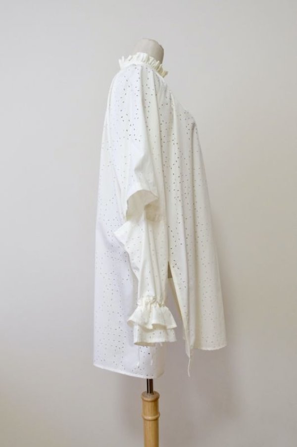 画像2: HENRIK VIBSKOV VOID FILLER BLOUSE ecru (2)