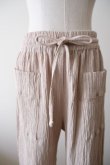 画像3: kéngo (ケンゴ) cotton banana yoryu loose pants paper beige (3)