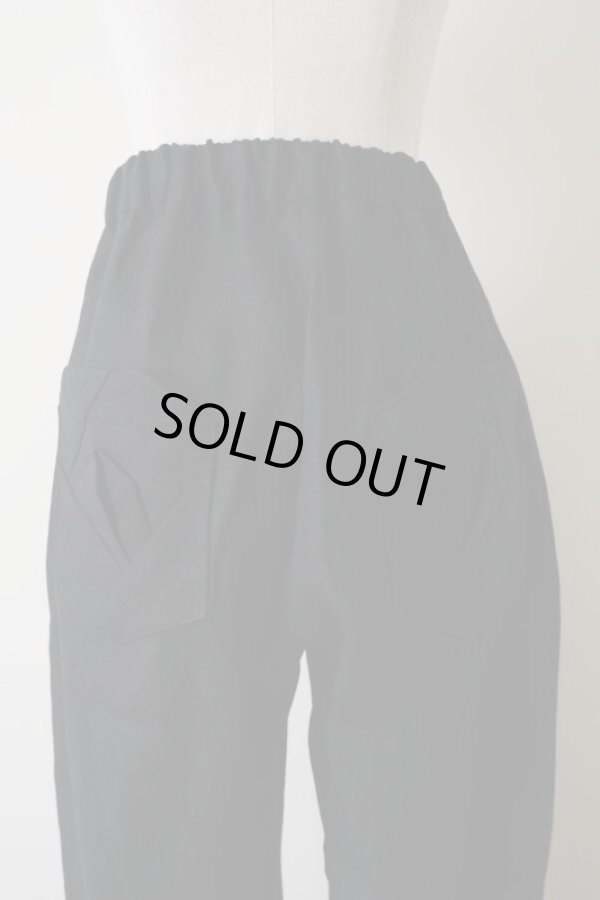 画像3: youmolaugh 薔薇のタックパンツ black (3)