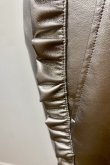 画像5: DECO depuis 1985  SIDE FRILL FAKE LEATHER PANTSsilver (5)