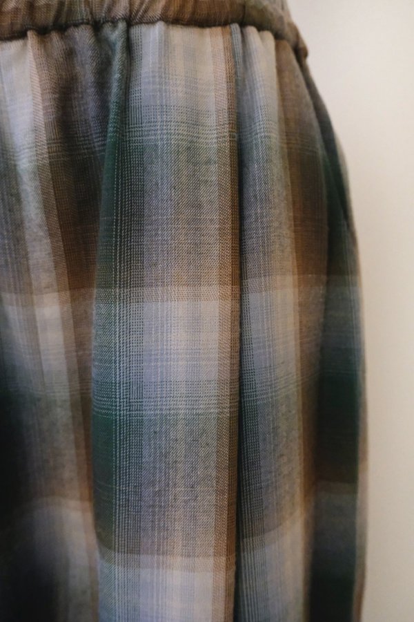 画像2: JUN OKAMOTO 霧の中に潜むパンツ　green (2)