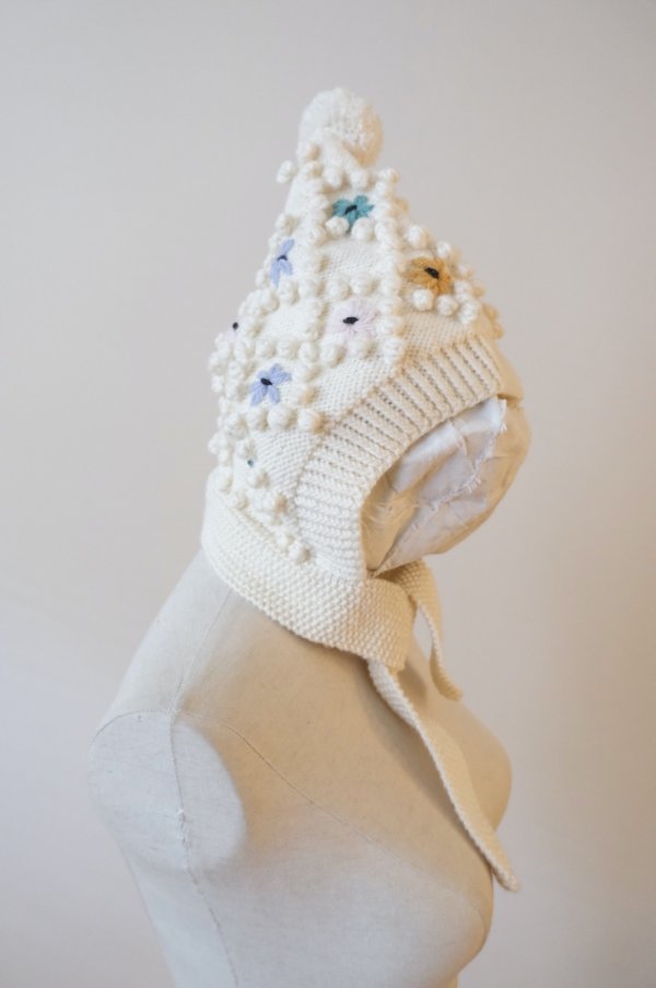 画像1: MICHAELA BUERGER  LAURA (1)