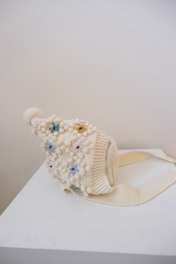 画像3: MICHAELA BUERGER  LAURA (3)