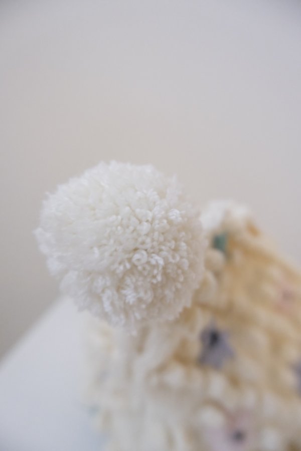 画像4: MICHAELA BUERGER  LAURA (4)