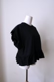 画像4: YuumiAria（ユウミアリア）EMB. Frill Tshirts black (4)