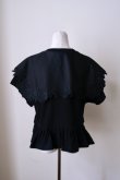 画像1: YuumiAria（ユウミアリア）EMB. Frill Tshirts black (1)