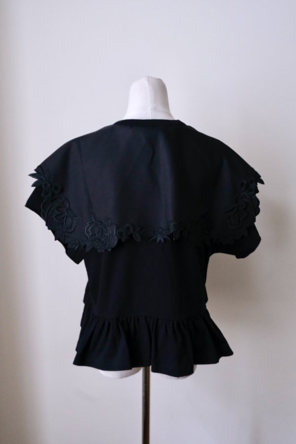 画像1: YuumiAria（ユウミアリア）EMB. Frill Tshirts black (1)