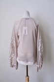 画像3: LOKITHO (ロキト) CORD EMBROIDERY MESH TOP beige (3)