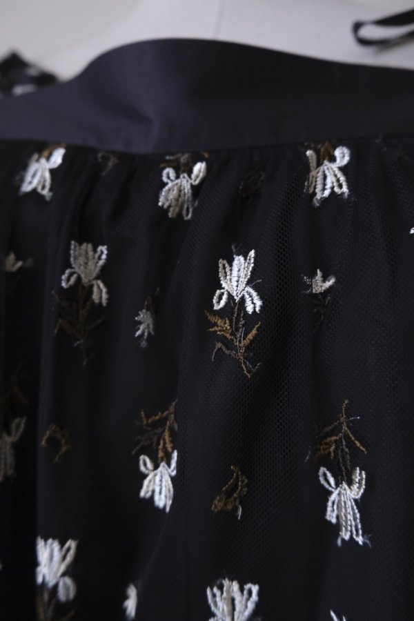 画像4: LOKITHO (ロキト) IRIS EMBROIDERY CAMI TOP white (4)