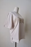 画像2: LOKITHO (ロキト) CORD EMBROIDERY BIG T beige (2)
