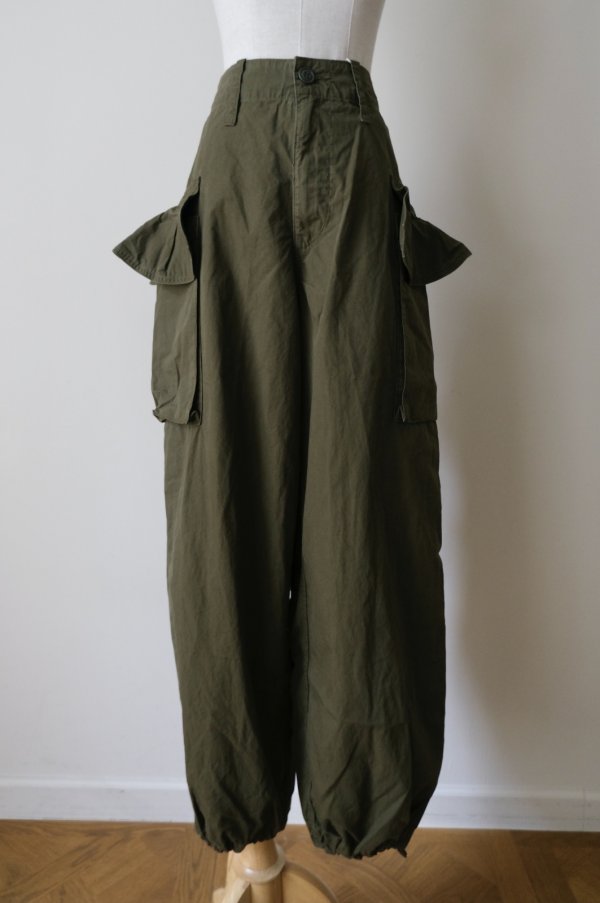 画像1: GO TO HOLLYWOOD Ruffled Flap Pocket Weather Cloth Pants khaki (1)