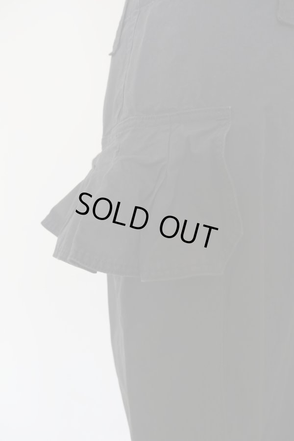 画像4: GO TO HOLLYWOOD Ruffled Flap Pocket Weather Cloth Pants black (4)