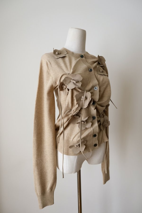 画像2: RIV NOBUHIKO (リブ ノブヒコ）EDIS FLOWER CARDIGAN　beige (2)