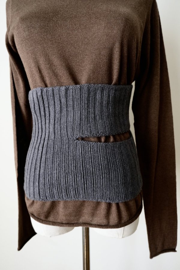 画像9: uca wholegarment knit slit bustier (9)