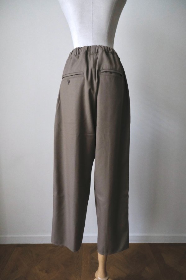 画像4: MERELY MADE MERELY WOOLEN PINTUCK SLACKS / MOCHA BROWN　 (4)