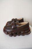 画像1: MIKIOSAKABE JEWELRY PUFF LOAFER brown (1)
