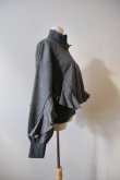 画像4: naokitomizuka (ナオキトミヅカ) WILD THINGS Half zip ruffled sweat shirt　grey (4)