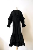 画像1: naokitomizuka (ナオキトミヅカ) Nylon ruffled dress  black (1)