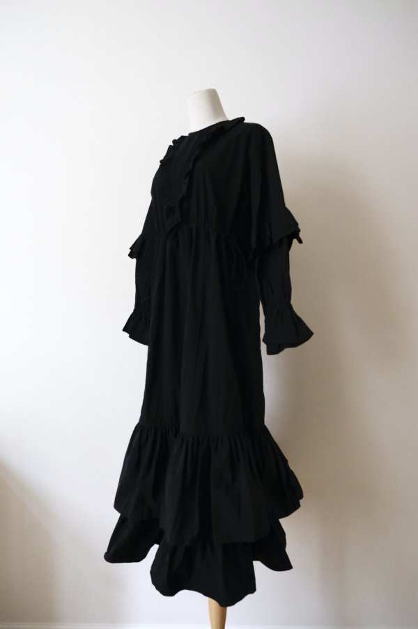 画像2: naokitomizuka (ナオキトミヅカ) Nylon ruffled dress  black (2)