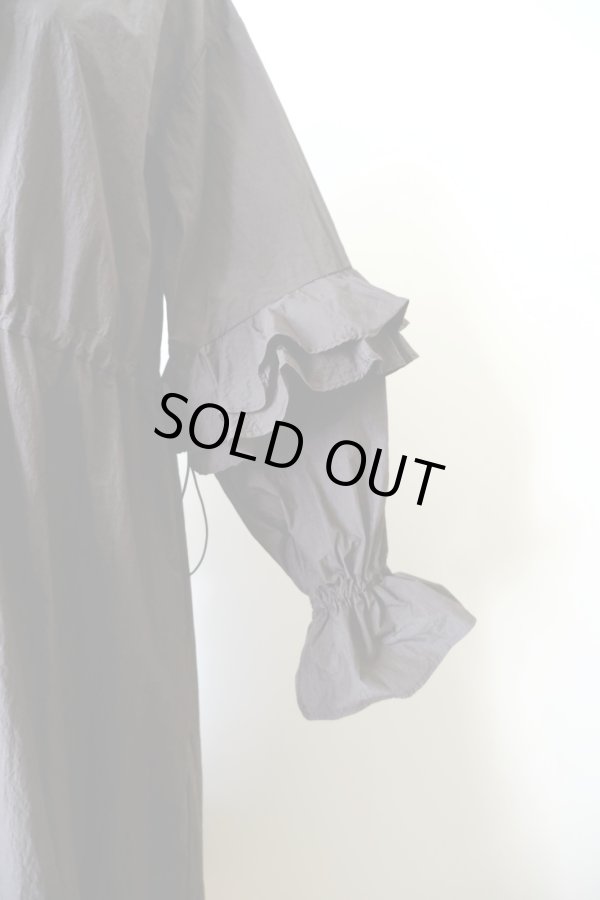 画像4: naokitomizuka (ナオキトミヅカ) Nylon ruffled dress brown (4)