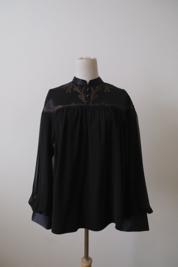 画像1: LOKITHO (ロキト) cord emb. yoke top black (1)