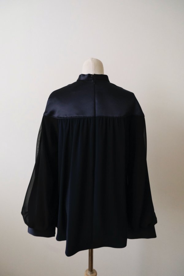 画像4: LOKITHO (ロキト) cord emb. yoke top navy (4)