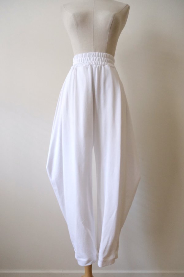 画像1: YUUNA ICHIKAWA  Sweat knees tuck pants  white (1)