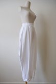 画像2: YUUNA ICHIKAWA  Sweat knees tuck pants  white (2)