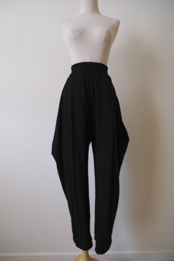 画像1: YUUNA ICHIKAWA  Sweat knees tuck pants  black (1)