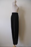 画像3: YUUNA ICHIKAWA  Sweat knees tuck pants  black (3)