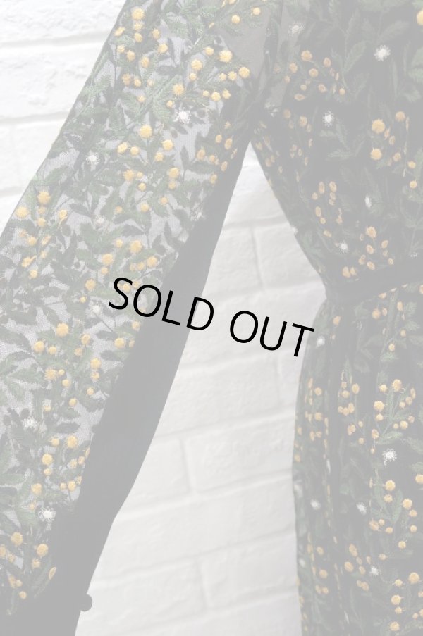 画像8: LOKITHO （ロキト）　EMBROIDERY FLARED DRESS ミモザ 刺繍ワンピース  yellow (8)