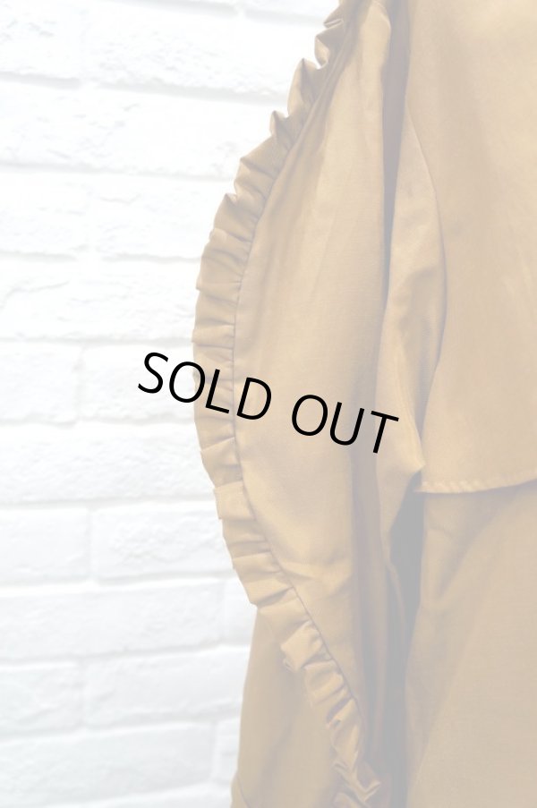 画像6: DECO depuis 1985 (デコ ドゥピュイイチキューハチゴー)  shoulder frill  coat camel (6)