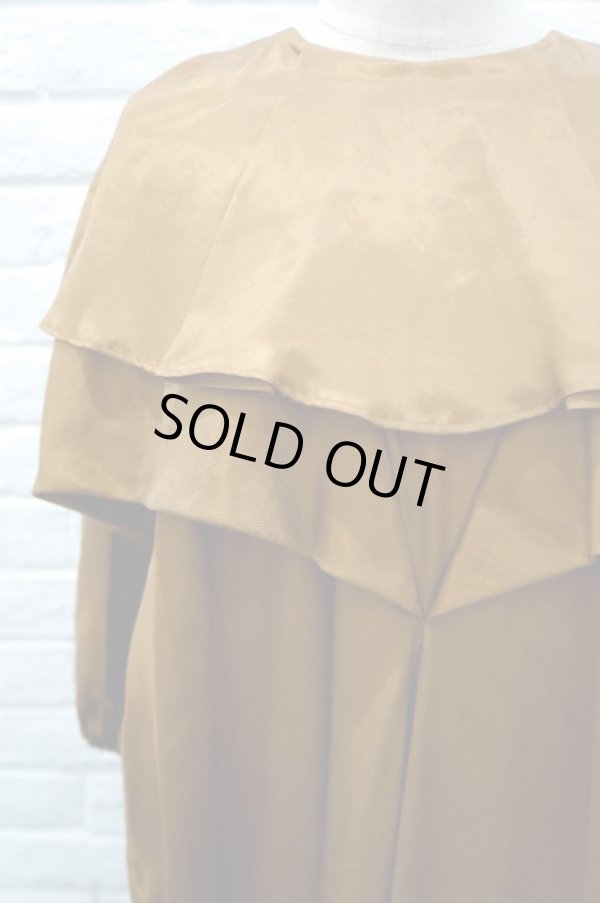 画像4: DECO depuis 1985 (デコ ドゥピュイイチキューハチゴー)   big collar onepiece camel (4)