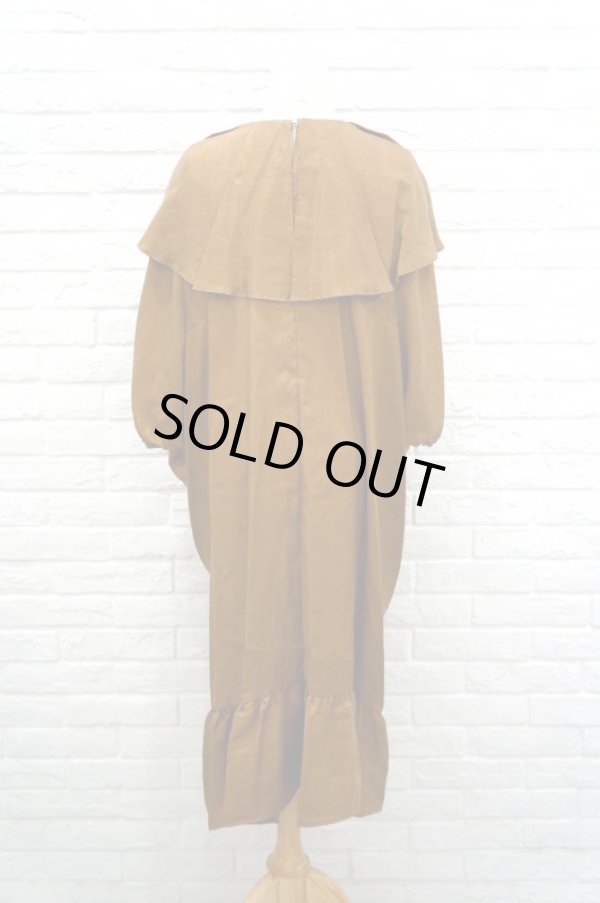 画像3: DECO depuis 1985 (デコ ドゥピュイイチキューハチゴー)   big collar onepiece camel (3)