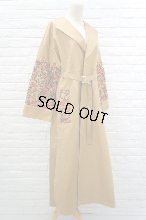 画像2: FLOWER EMBROIDERY COAT beige (2)