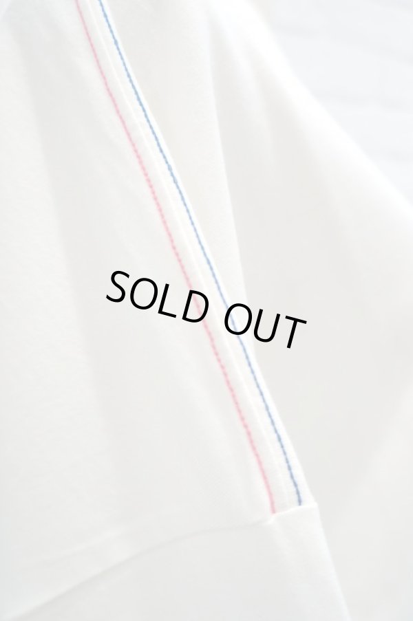 画像4: youmolaugh(ユーモラフ)  刺繍ワイドショルダーTシャツ オフ (4)