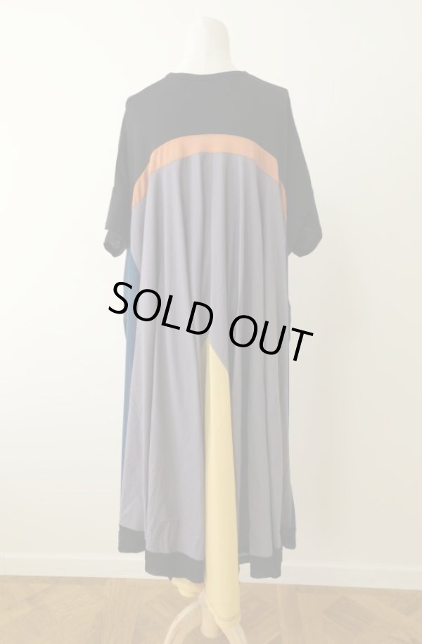 画像3: bedsidedrama Peacock Dress tee black 2size (3)