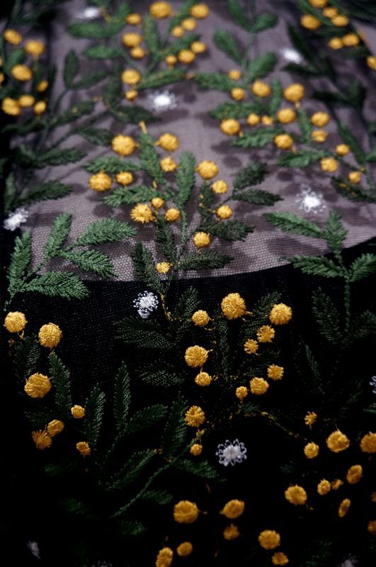 LOKITHO （ロキト） EMBROIDERY FLARED DRESS ミモザ 刺繍ワンピース