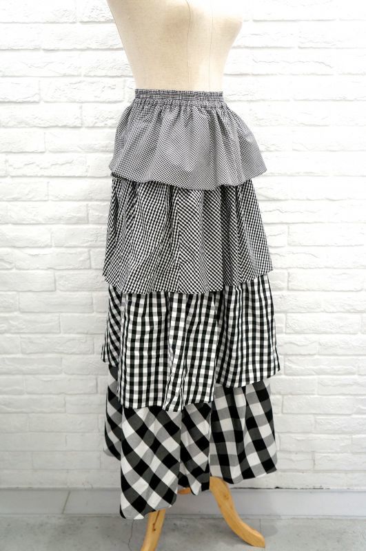 SIIILON (シーロン) LOVE check skirt